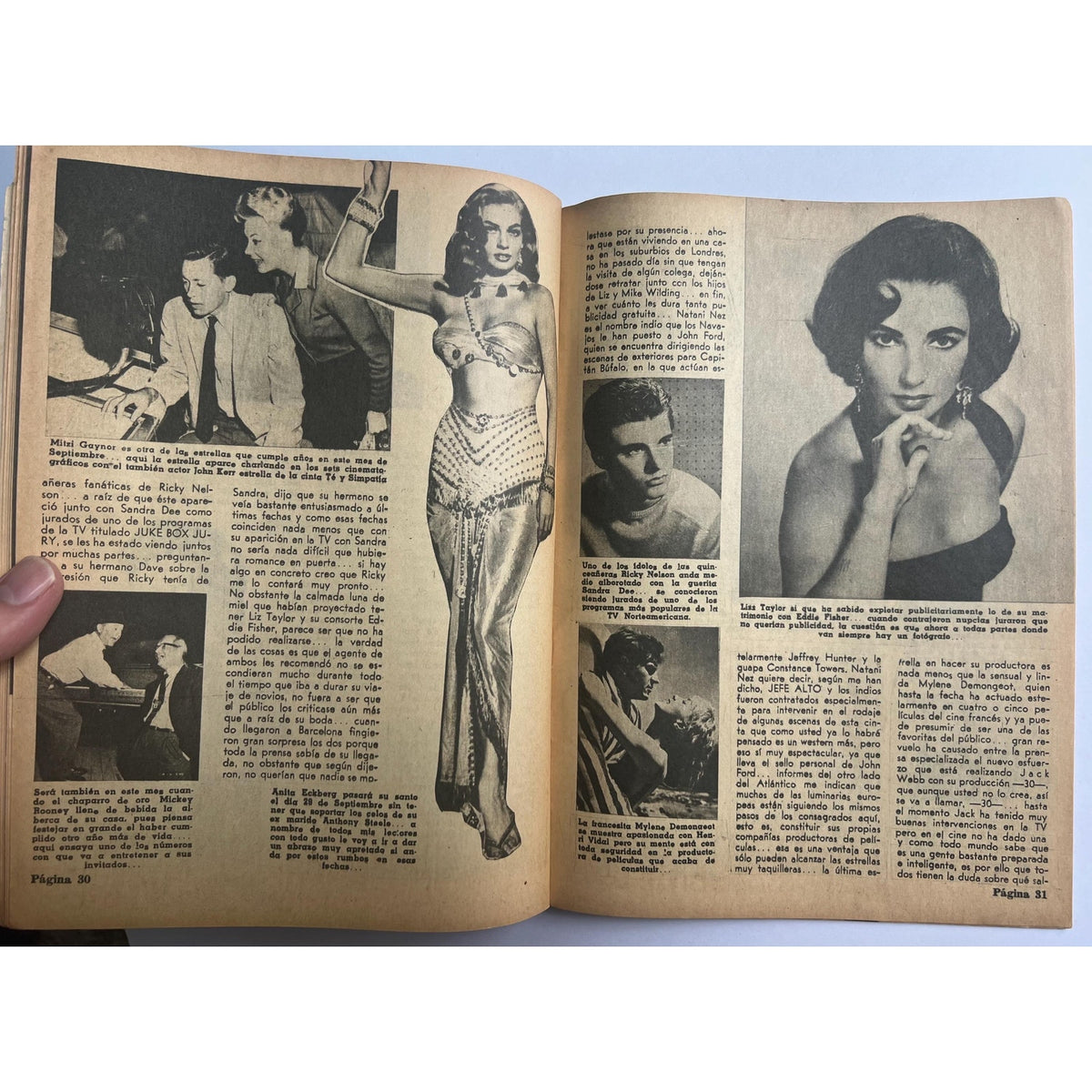 Uber Rare 1959 Mexican Elvis Presley Magazine Notitas Musicalas King of Rock n Roll, Graceland, Hound Dog, TCB, EP, Jailhouse Rock