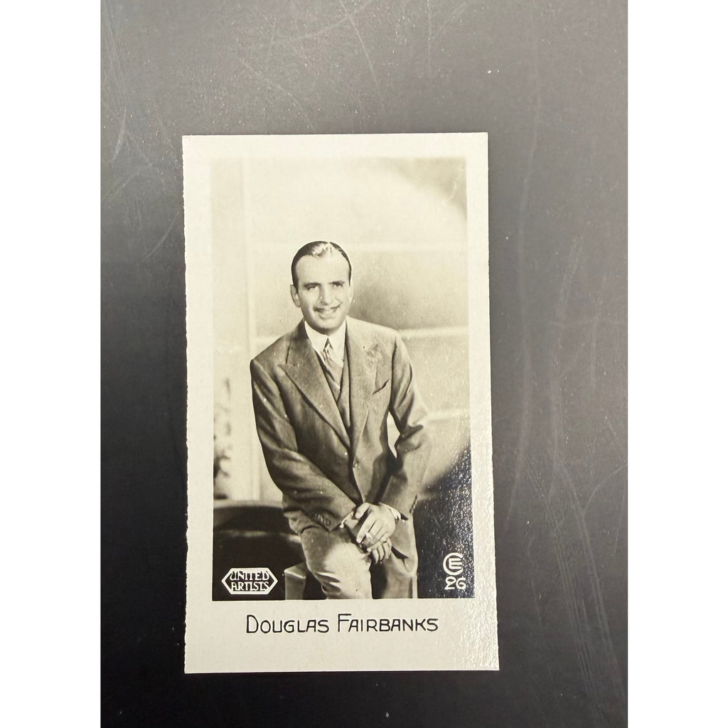1920-30s Douglas Fairbanks Card 26 Thief of Bagdad, Mark of Zorro, Three Musketeers, Black Pirate, Swashbuckler, Iron Mask Robinson Crusoe