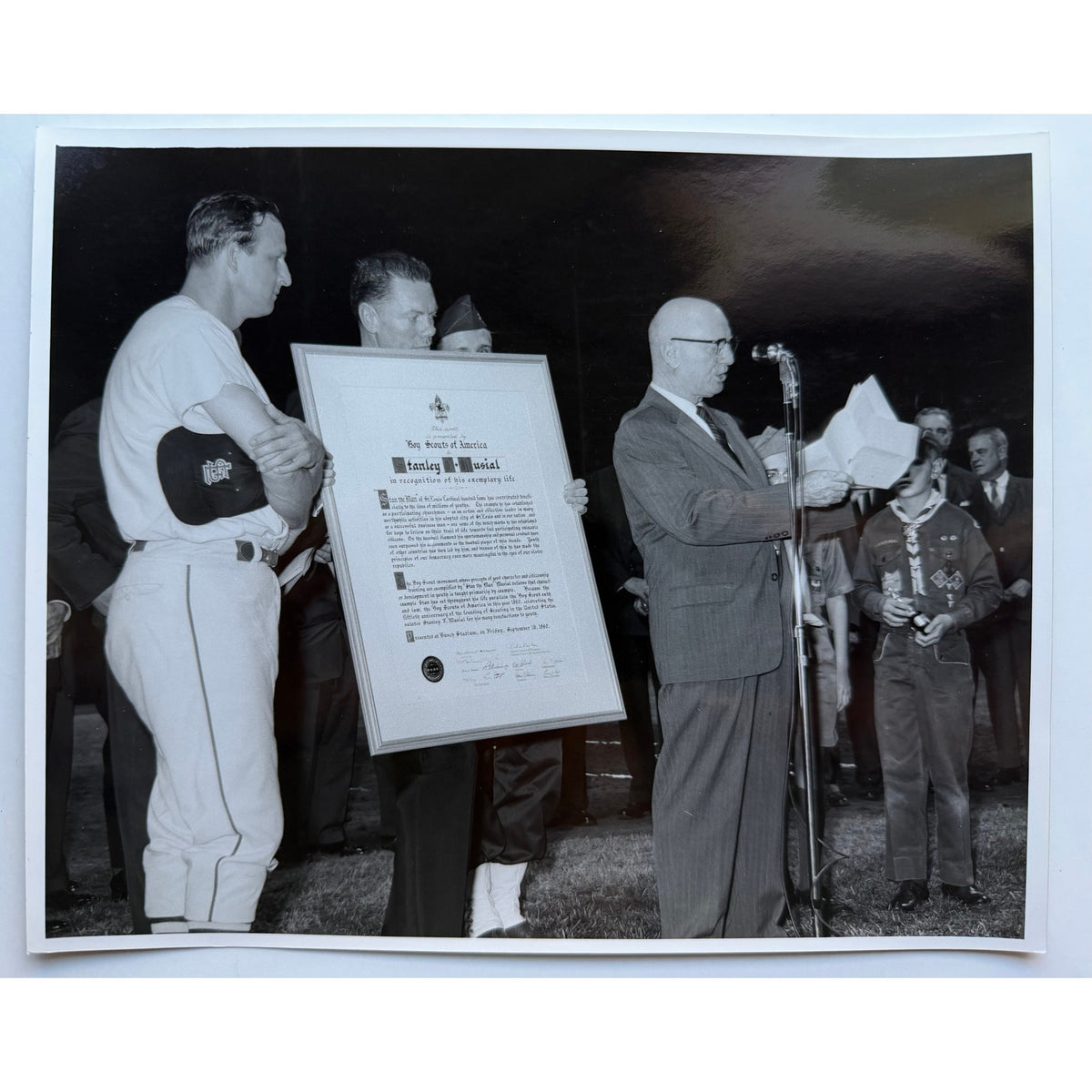 1960 Type 1 Photo Stan Musial St. Louis Cardinals, Busch Stadium Boy Scouts, World Series Champion, HOF